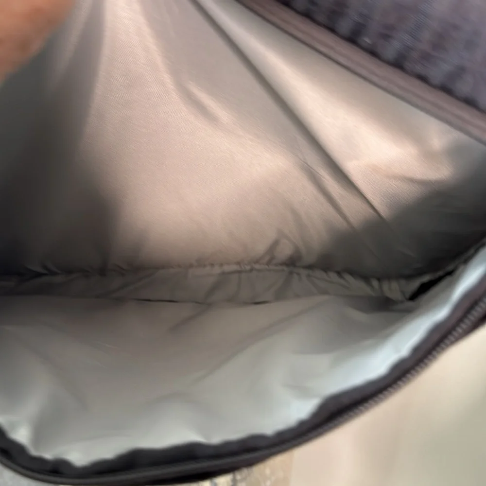 Patagonia Black Duffle EUC Large
